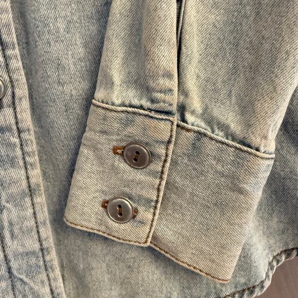 Vintage Outlaw Denim Shirt Women's Small USA Made Light Wash Western Jean Top - Picture 9 of 12